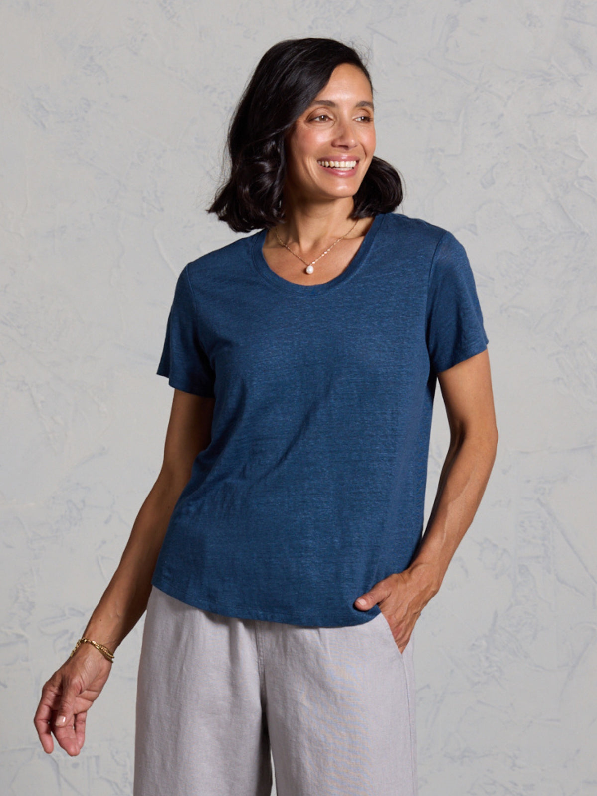 Clovelly French Linen T-Shirt Navy
